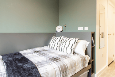 Standard En Suite - Image 1